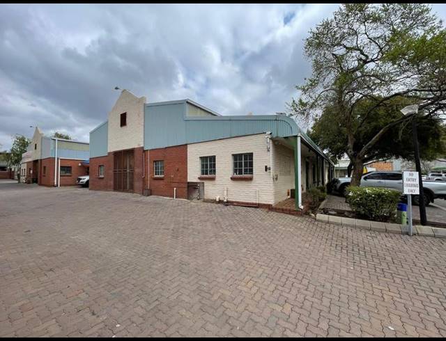INDUSTRIAL PROPERTY TO RENT IN HENNOPSPARK